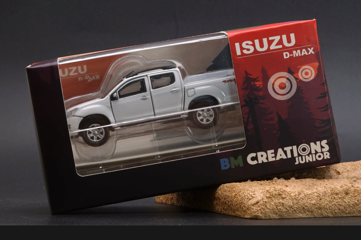 Isuzu D-Max 2016 with accessories pack (Splash White)