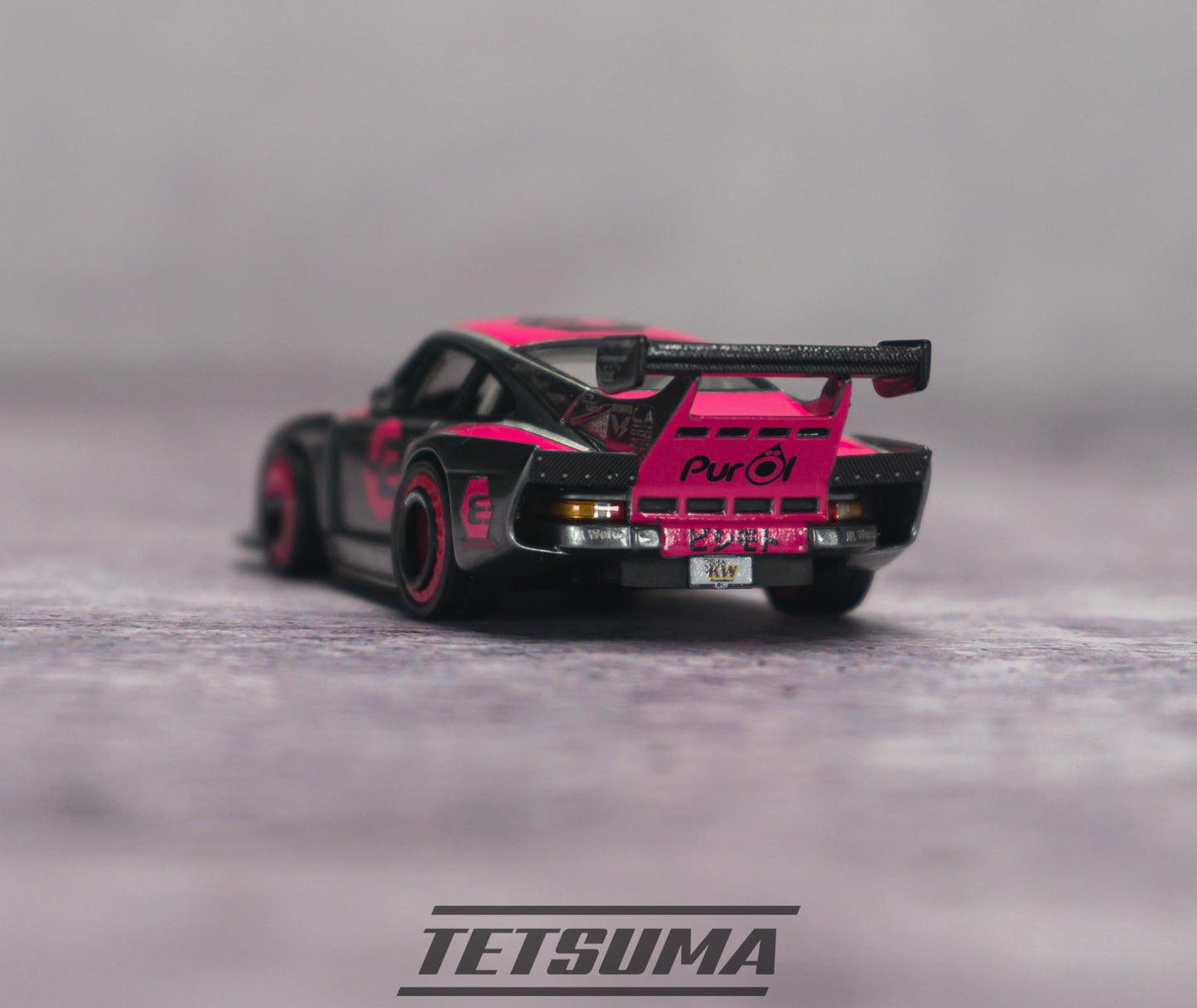 Bisimoto Engineering 935 K3V EVMOTO (Metallic Grey with Pink Livery)