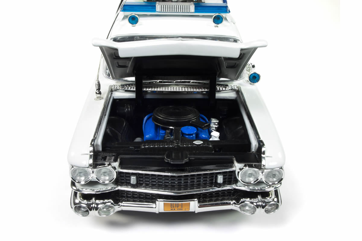 1:18 - Ghostbusters Ecto 1