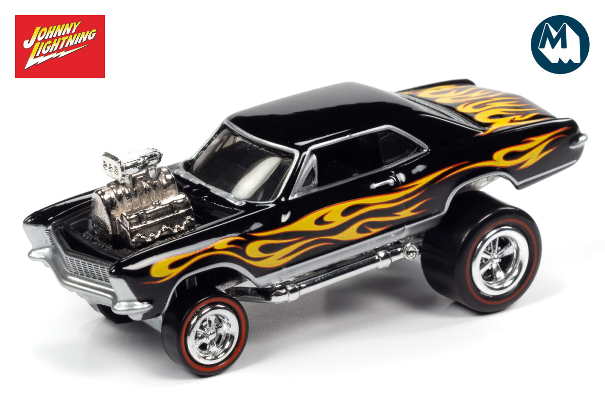1965 Buick Riviera - Gloss black with yellow flames