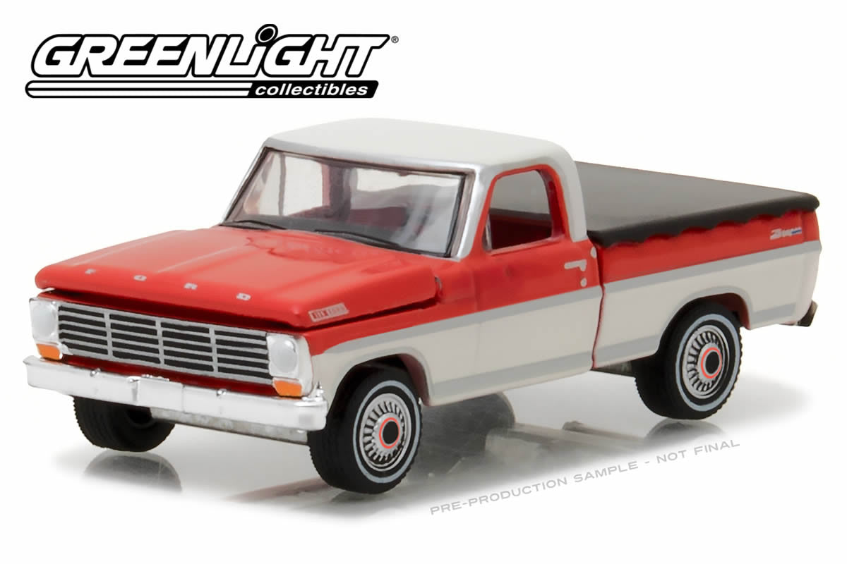 1967 Ford F-100 with Bed Cover