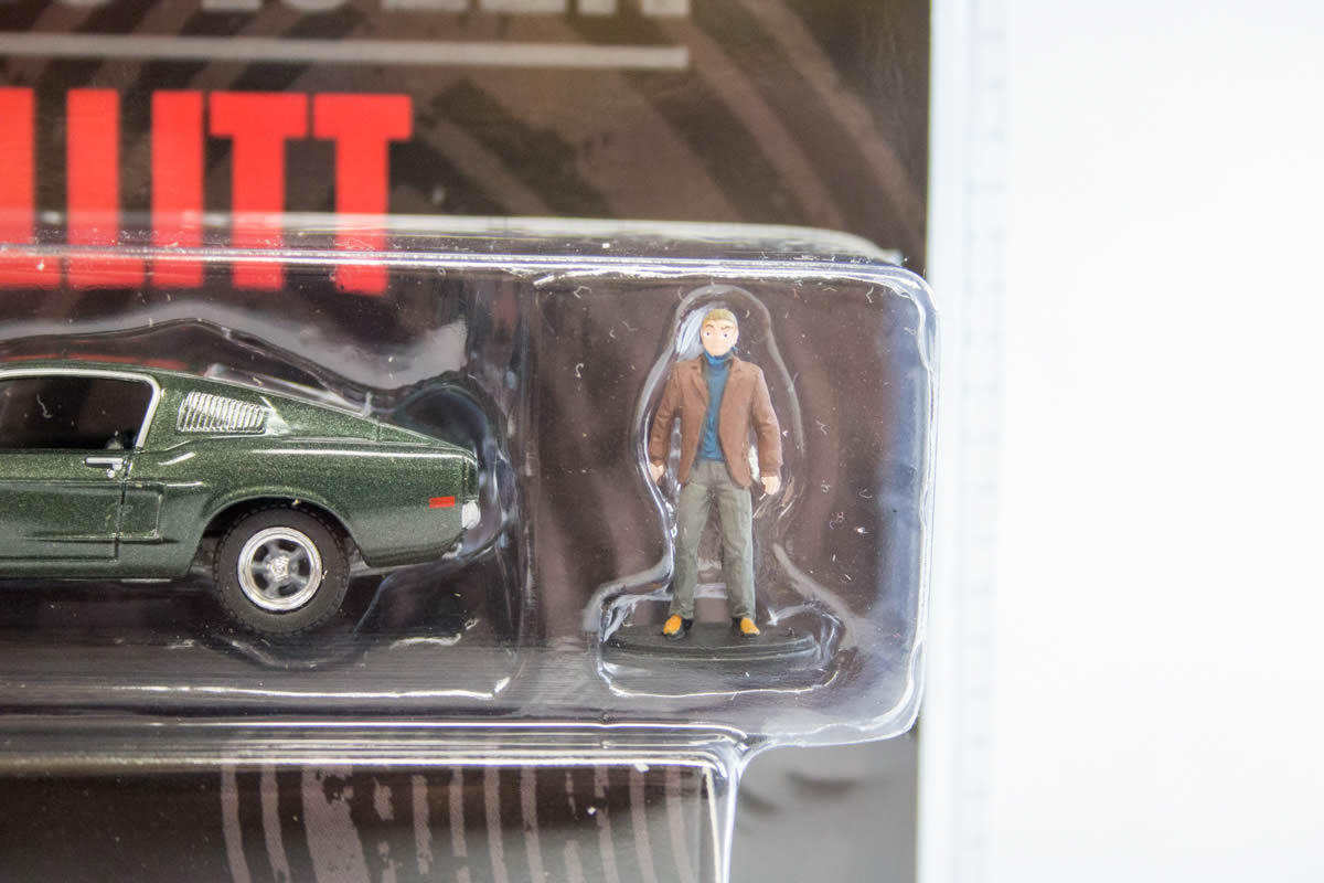 Steve McQueen Bullitt / 1968 Ford Mustang GT with Steve McQueen Figure