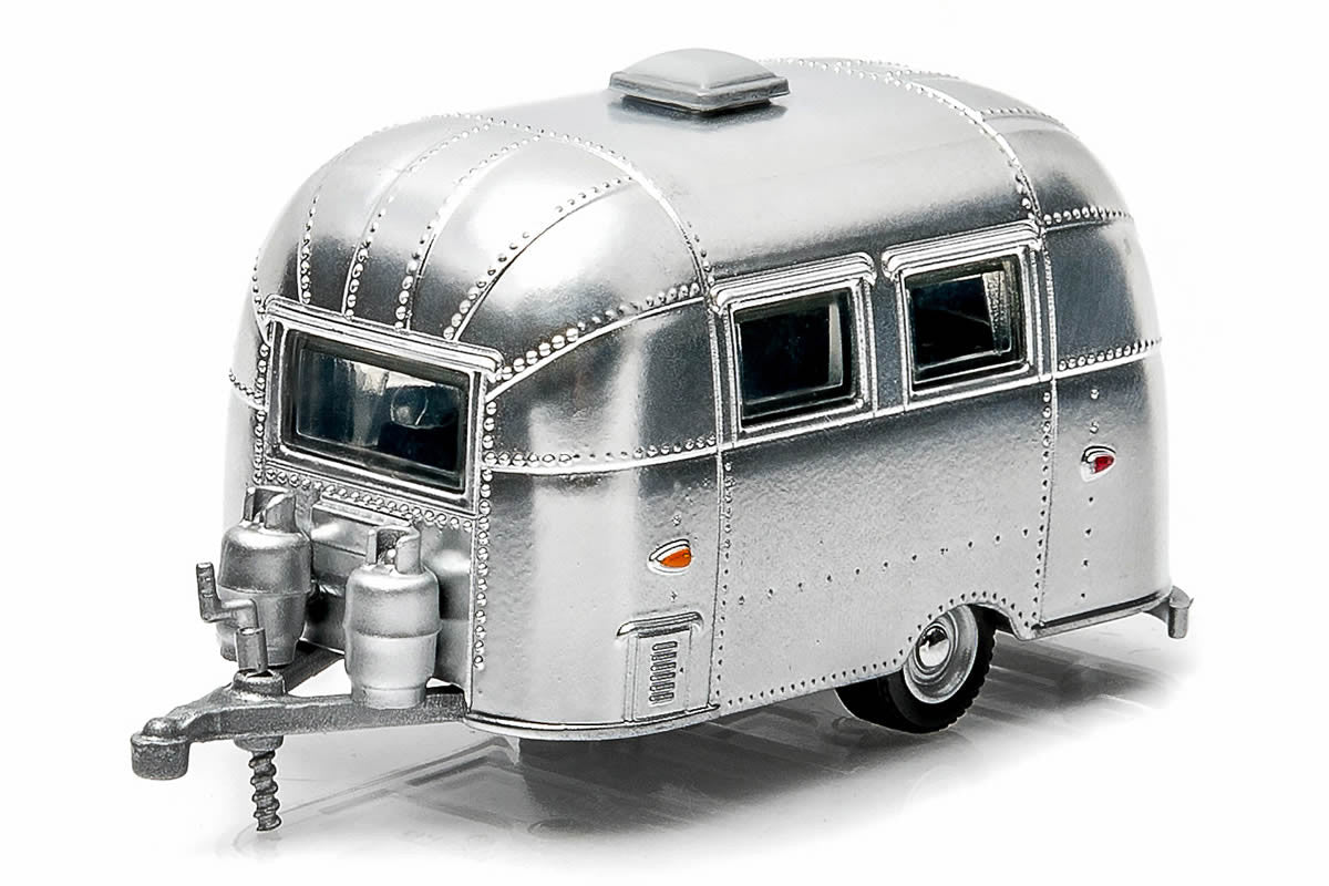 1974 Dodge Monaco and Airstream 16’ Bambi