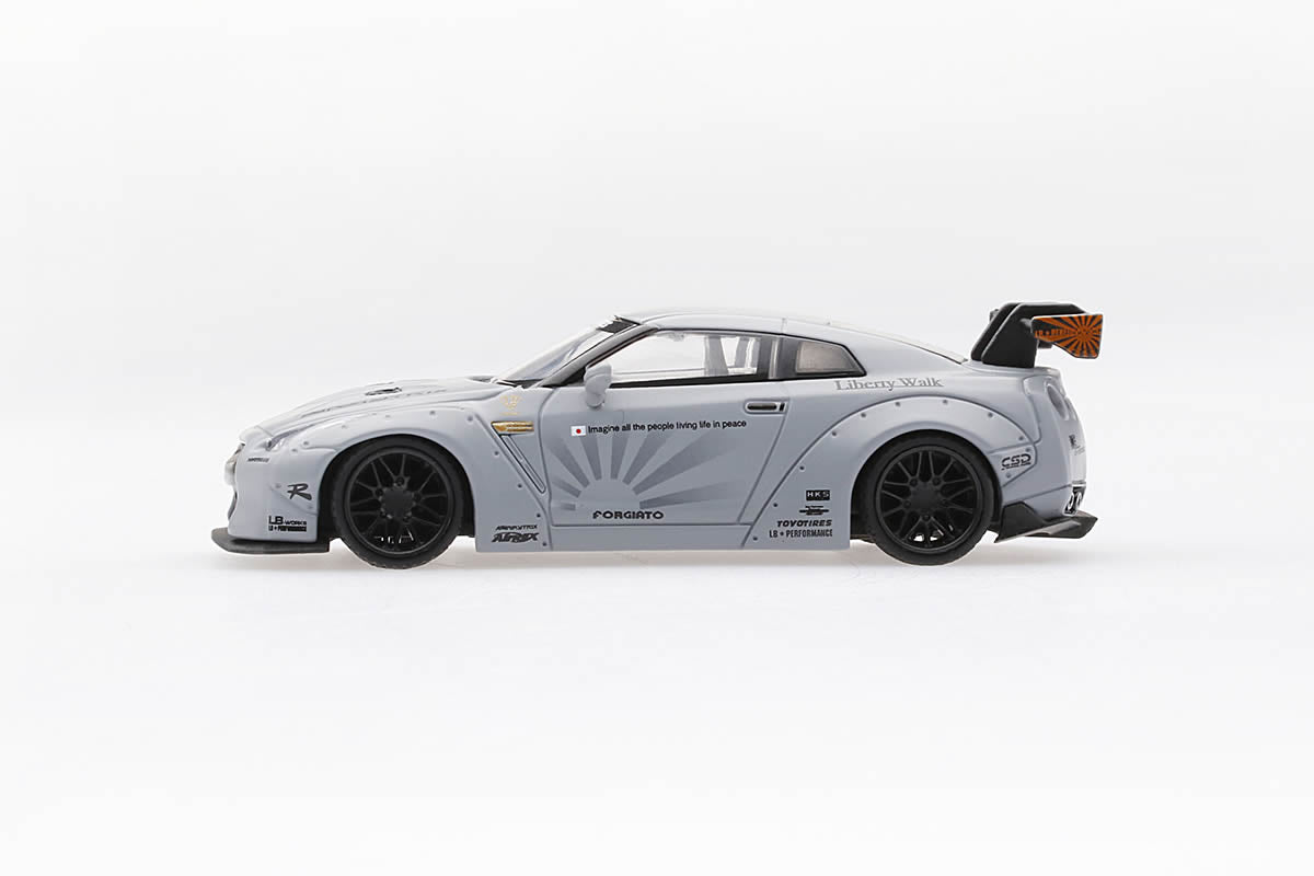 #3 - Liberty Walk Nissan GT-R R35 (RHD / UK Release)