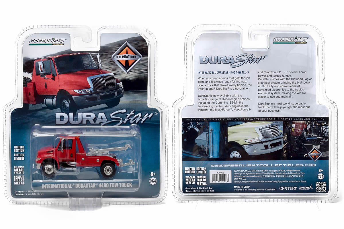 International Durastar 4400 Tow Truck