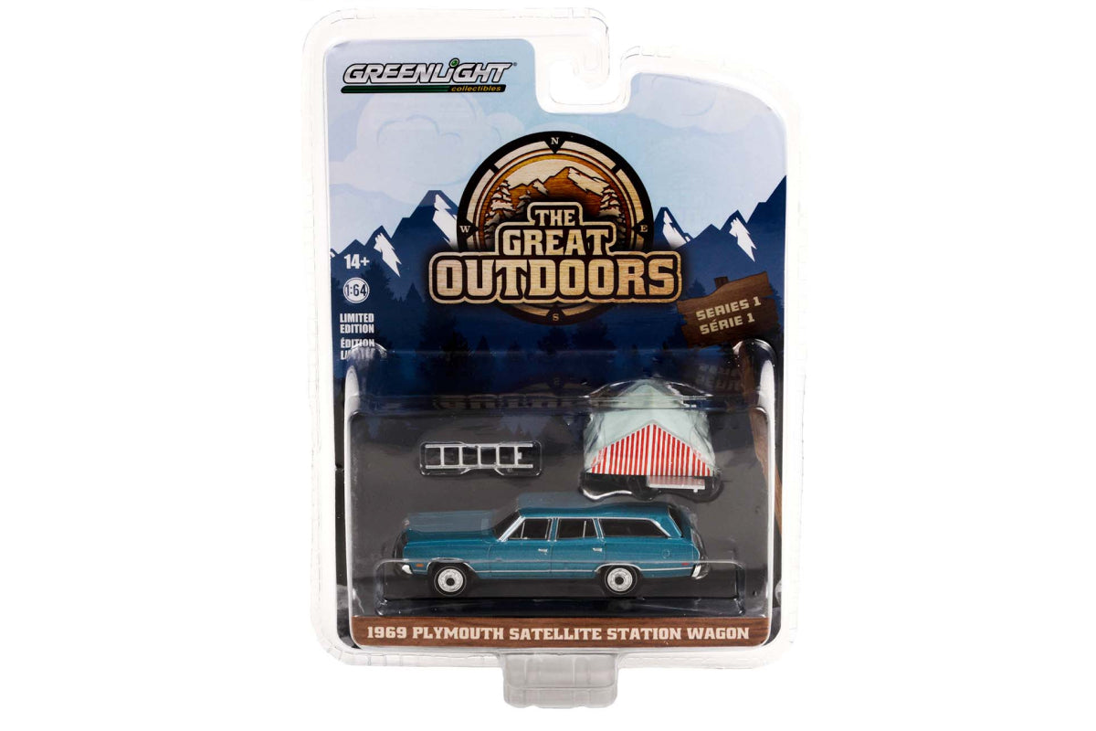 1969 Plymouth Satellite Station Wagon with Camp'otel Cartop Sleeper Tent