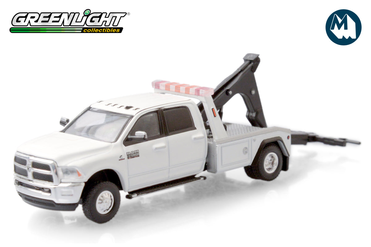 2018 Ram 3500 Dually Wrecker - Bright White
