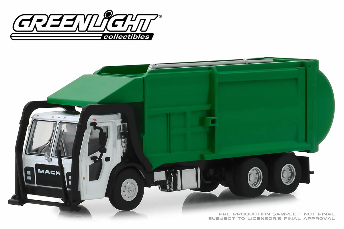 2019 Mack LR Refuse Truck