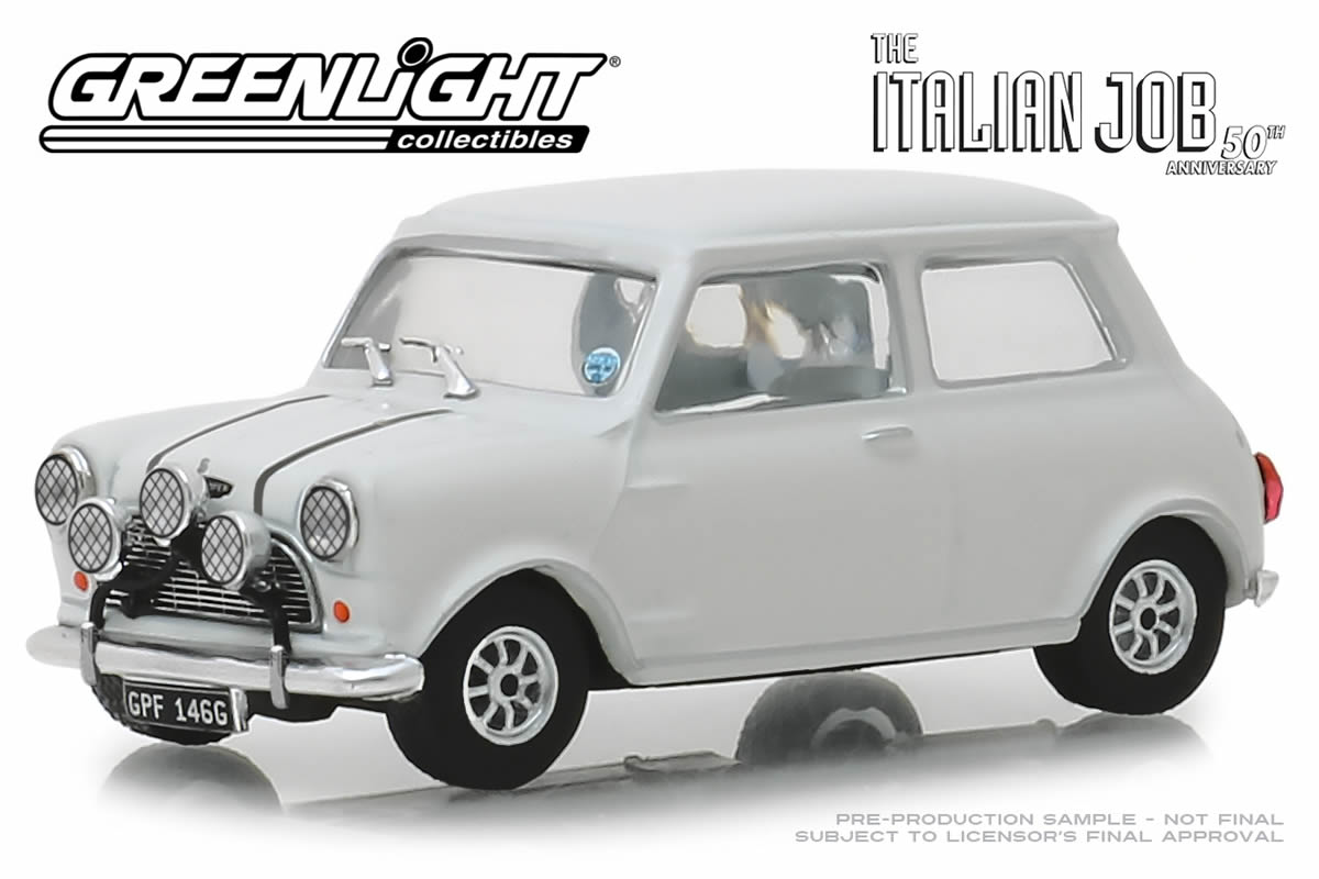 1:43 - The Italian Job (1969) / 1967 Austin Mini Cooper S 1275 MkI (White with Black Leather Straps)