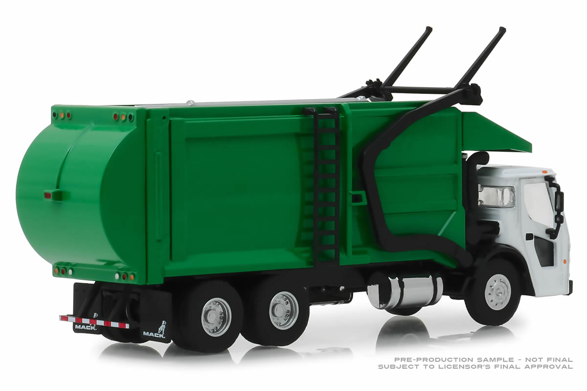 2019 Mack LR Refuse Truck