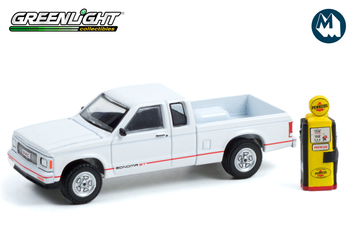 1991 GMC Sonoma ST with Vintage Pennzoil Gas Pump