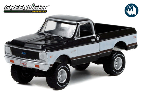 1972 Chevrolet K10 4X4 Pickup - Lot #1027 (Gray and White with Black Interior)