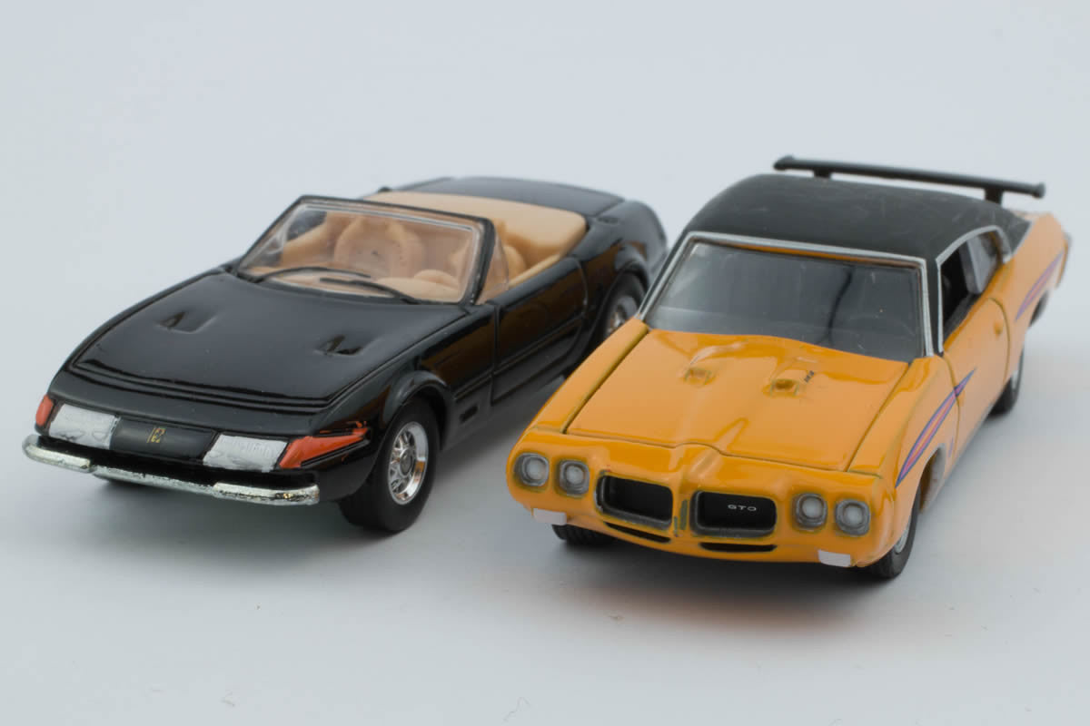 Hot Wheels Retro Entertainment 2013 Mix 5 / Miami Vice - Ferrari 365 GTS4 “Daytona Spyder”