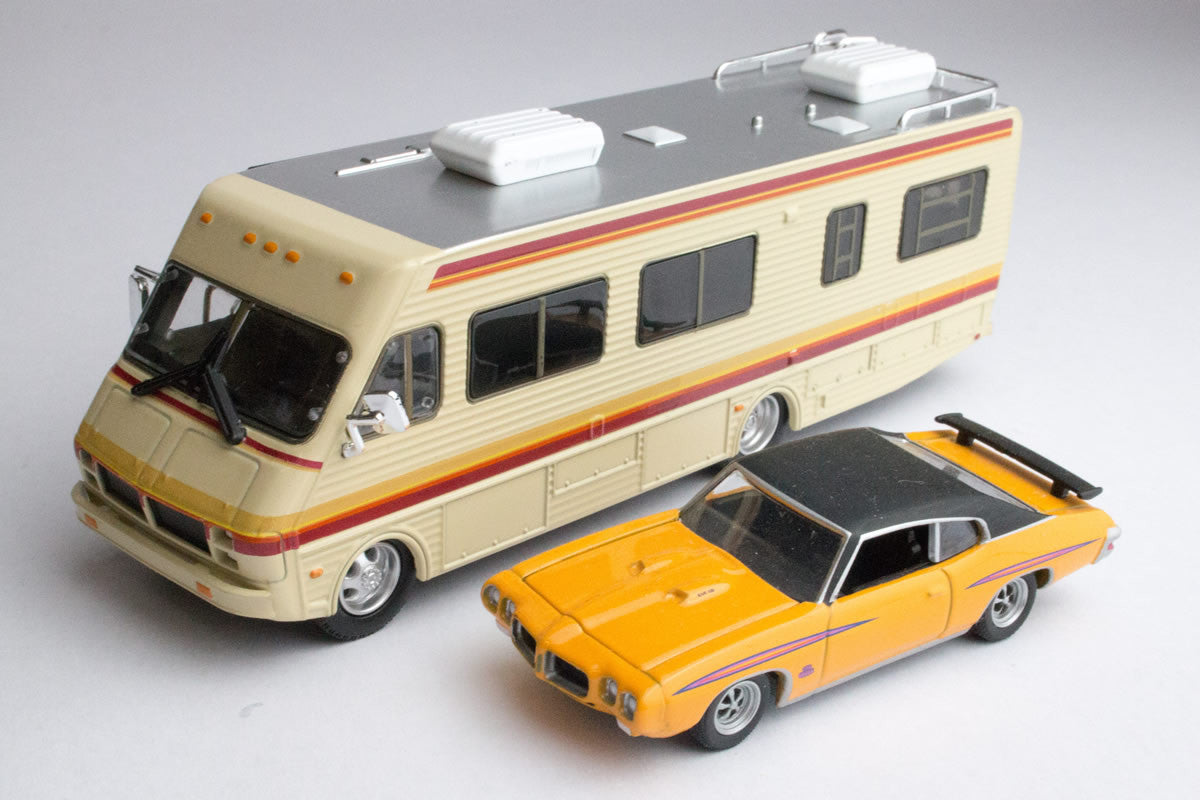 1986 Fleetwood Bounder RV (Breaking Bad)