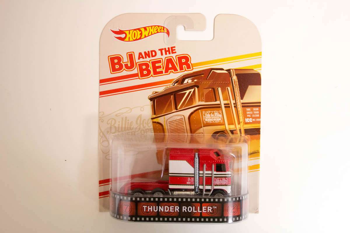 Hot Wheels Retro Entertainment 2014 Mix 6 / BJ and the Bear / Thunder Roller