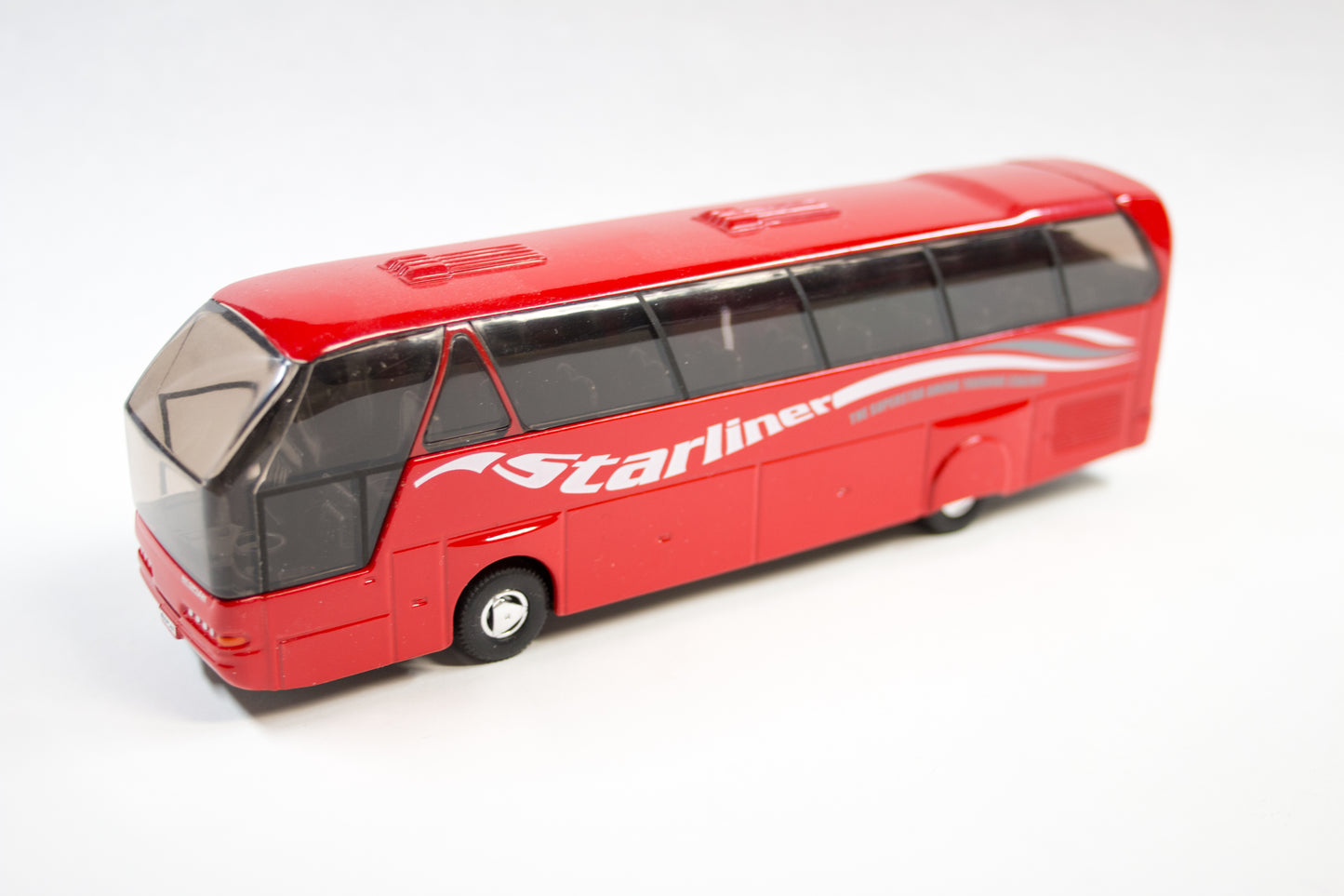 Neoplan Starliner (Red)