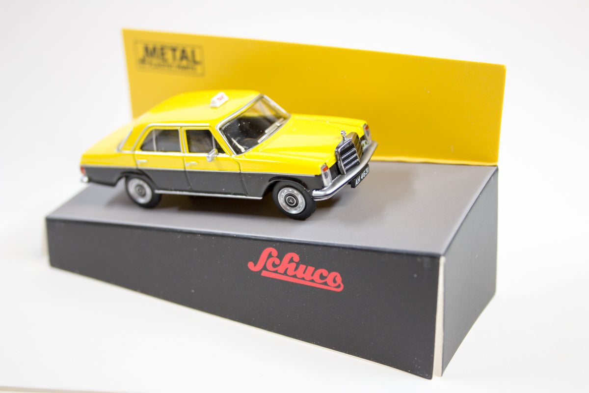 Mercedes-Benz 200D Hong Kong Taxi (Hong Kong Limited Edition)