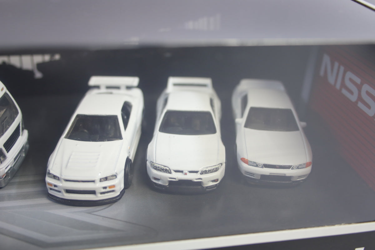 Hot Wheels Premium Collector Set - Nissan