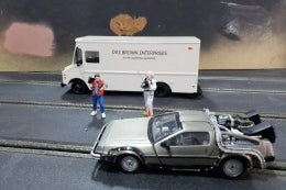 1:43 - Marty Mcfly & Doc Brown Figures / Back to the Future
