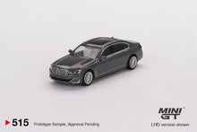 #515 - BMW 750Li xDrive Bernina (Grey Amber Effect)