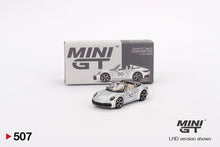 #507 - Porsche 911 Targa 4S Heritage Design Edition GT (Silver Metallic)