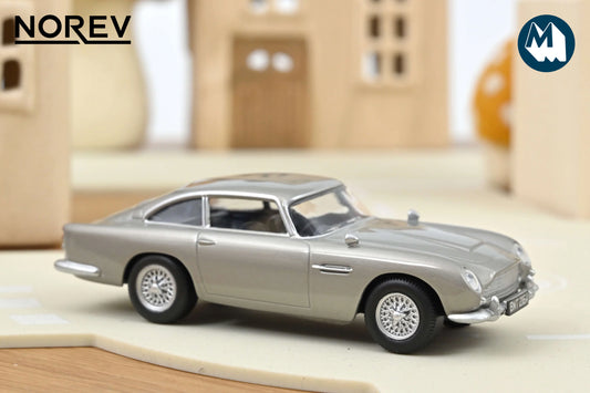 1:43 - 1963 Aston Martin DB5 (Silver Birch) / James Bond