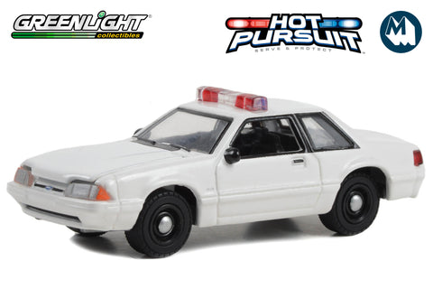 Hot Pursuit 1987-93 Ford Mustang SSP with lights (White)