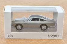 1:43 - 1963 Aston Martin DB5 (Silver Birch) / James Bond