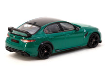 Alfa Romeo Giulia GTAm (Green Metallic)