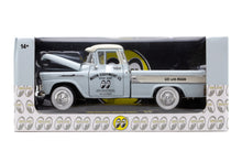 1:24 - 1958 Chevrolet Apache Cameo - Mooneyes
