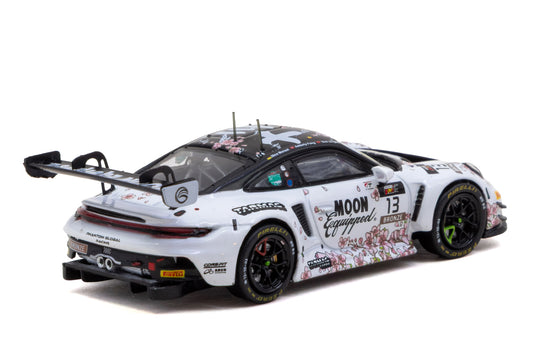 [Pre-Order] Porsche 911 GT3 R + trading cards - Suzuka 1000km, Intercontinental GT Challenge 2025, Phantom Global Racing, Sun Jingzu / Adderly Fong / Nico Menzel