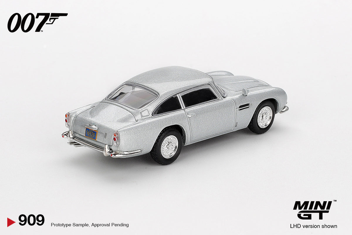 [Pre-Order] #909 - Aston Martin DB5 / James Bond "Casino Royale"