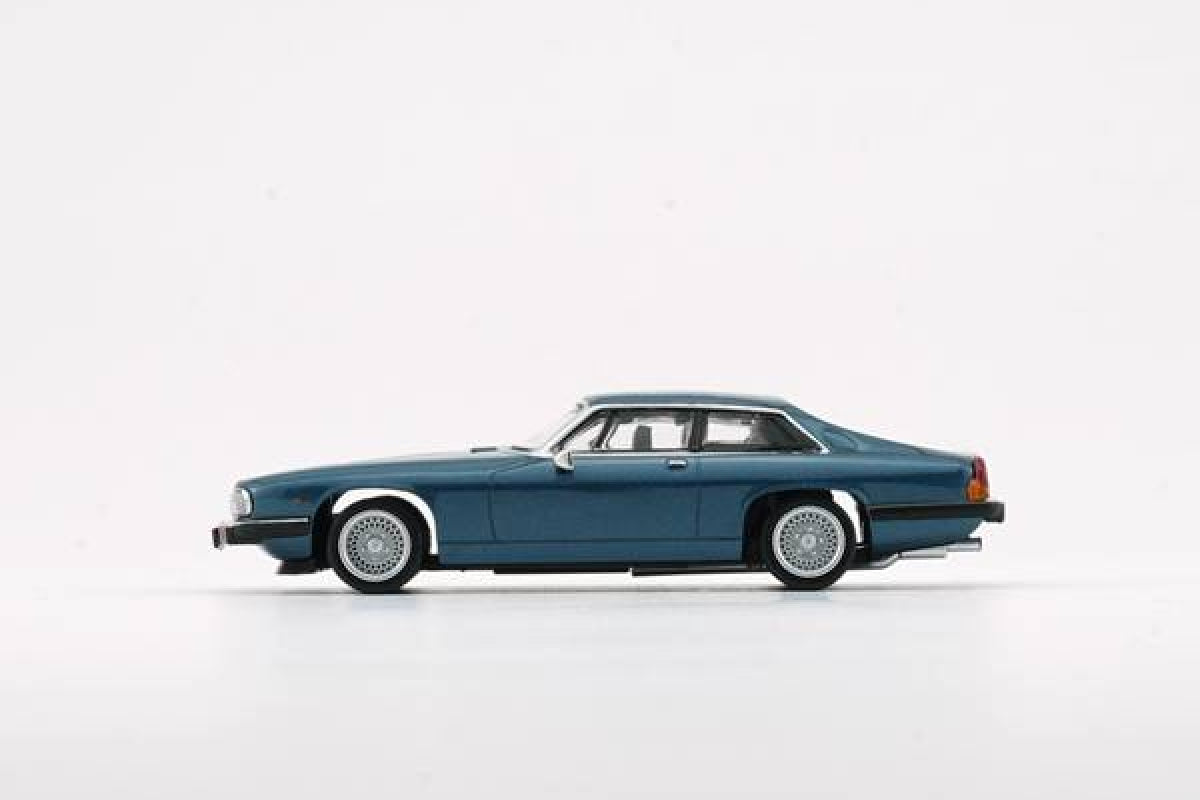 Jaguar XJ-S (Cobalt Blue)