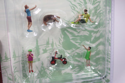 1:64 American Diorama Family Adventure (AD-76513)