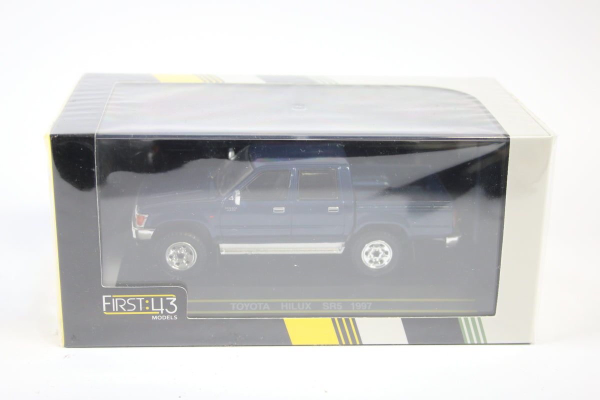 1:43 - 1997 Toyota Hilux SR5 (Blue)