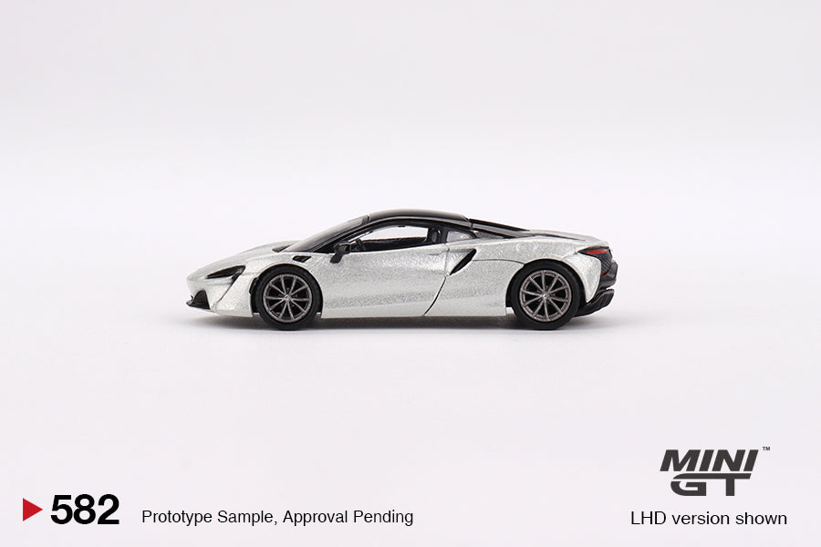 #582 - McLaren Artura (Ice Silver)