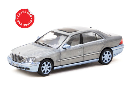 Mercedes-Benz S-Class (Horizon Blue Metallic)