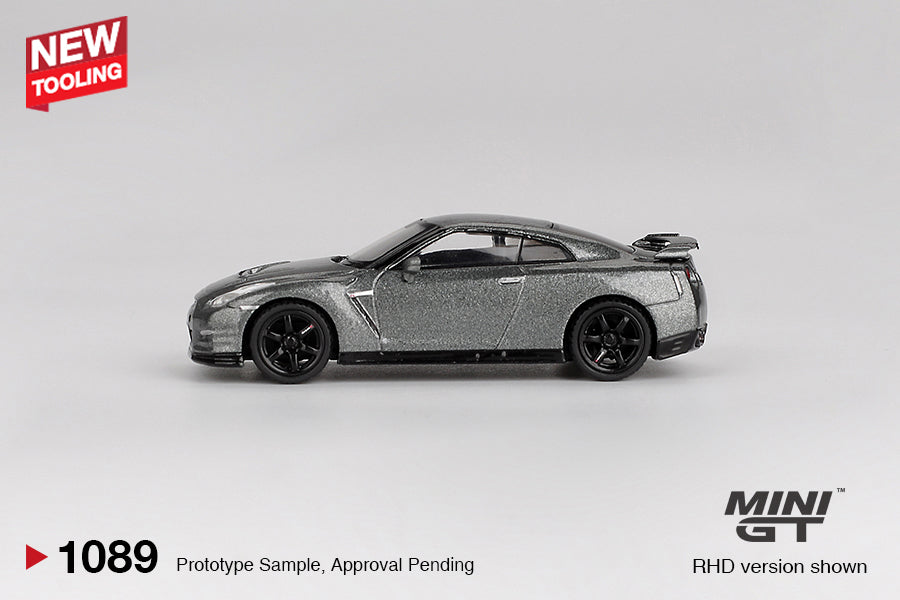 ゲン 日産 GT-R Nismo 2013 R35 CRS NISSAN GT-R (NISMO R35 CRS Version) 2013 Dark Metal Gray (Diecast