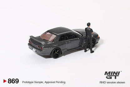 #869 - Nissan Skyline GT-R (R32) with Matsuda Figure Tsugio Matsuda Collection (Gunmetal)