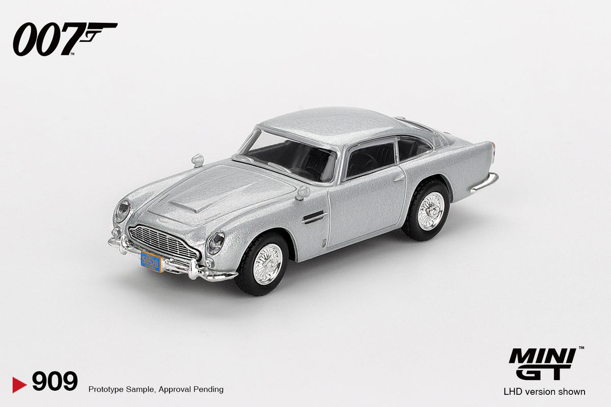 [Pre-Order] #909 - Aston Martin DB5 / James Bond "Casino Royale"