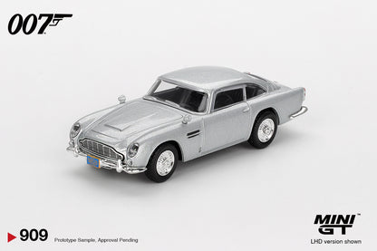 [Pre-Order] #909 - Aston Martin DB5 / James Bond "Casino Royale"