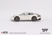 #675 - Porsche 911 (992) GT3 Touring Crayon