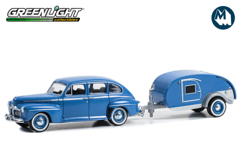 1942 Ford Fordor Super Deluxe with Tear Drop Trailer (Florentine Blue)