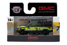 M2 Auto-Thentics 98 - 1988 GMC Sierra Grande 1500 4X4
