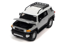 2007 Toyota FJ Cruiser (Titanium Silver)