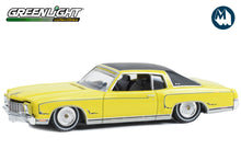 1971 Chevrolet Monte Carlo (Sunflower Yellow with Black Roof)