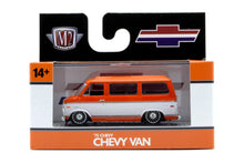 M2 Auto-Thentics 97 - 1975 Chevrolet Van G10