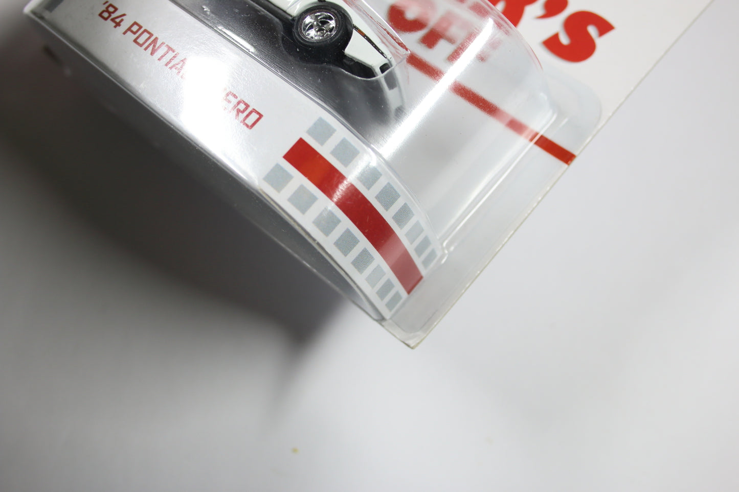 [Pre-owned] Hot Wheels Retro Entertainment 2013 Mix 3 / '84 Pontiac Fiero - Ferris Bueller's Day Off