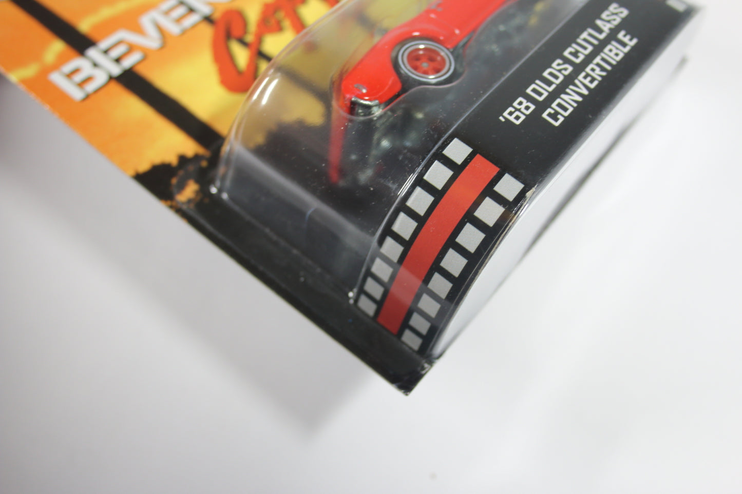 [Pre-owned] Hot Wheels Retro Entertainment 2013 Mix 7 / '68 Olds Cutlass Convertible - Beverly Hills Cop II