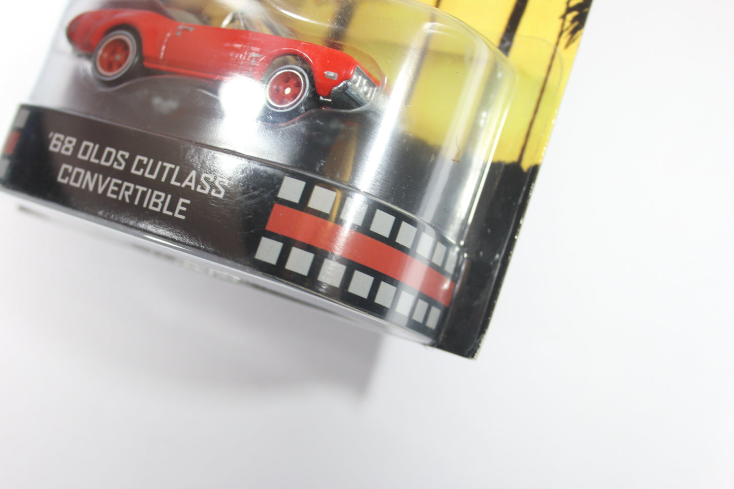 [Pre-owned] Hot Wheels Retro Entertainment 2013 Mix 7 / '68 Olds Cutlass Convertible - Beverly Hills Cop II